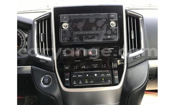 Acheter Import Voiture Toyota Land Cruiser Noir à Import - Dubai, Namibie Acheter Import Voiture Toyota Land Cruiser Noir à Import - Dubai, Namibie