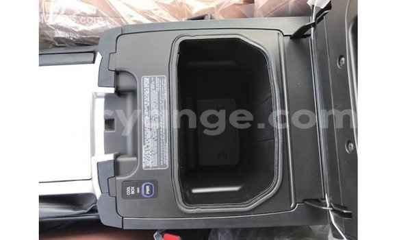 Acheter Import Voiture Toyota Land Cruiser Noir à Import - Dubai, Namibie Acheter Import Voiture Toyota Land Cruiser Noir à Import - Dubai, Namibie